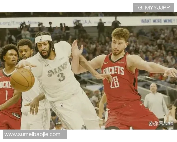 戴维斯酸痛困扰，复出战步行者存疑