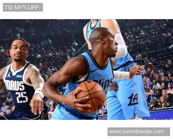 连后场大闸都不得不进行持球进攻，快船的进攻真是出了大问题了？